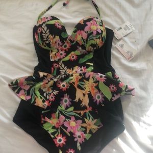 NWT bongo 1 piece swimsuit. Size S
